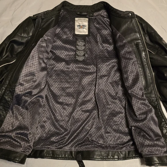 Women's Harley-Davidson Black Leather Jacket With Reflective Logos - Picture 6 of 12